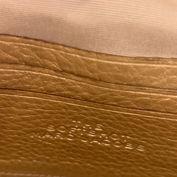 MARC JACOBS The Softest - Picture 9 of 11